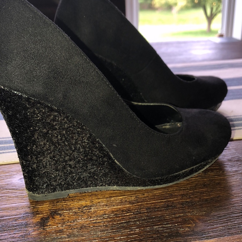 Dress shoes
